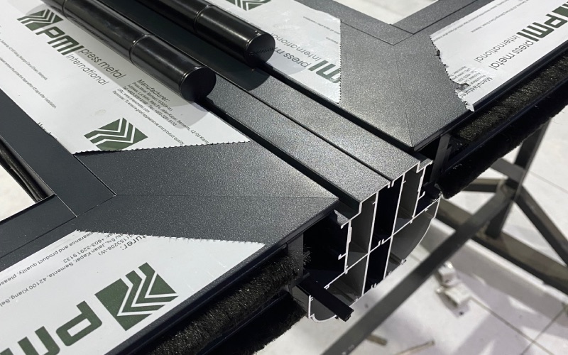 Cửa Nhôm Nhập Khẩu Malaysia